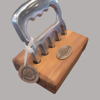 Garra de Urso em Alumínio com Base em Madeira