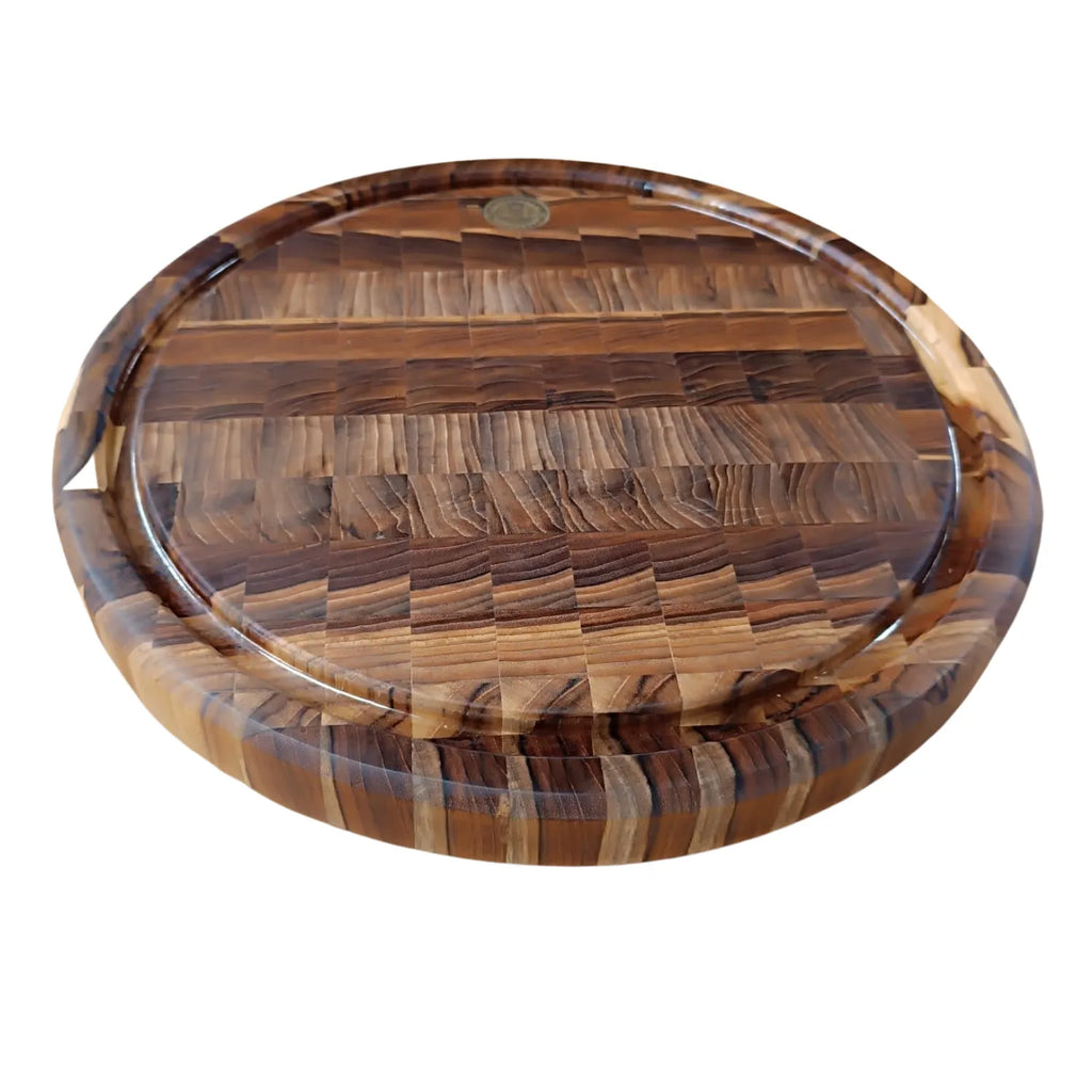 Tábua Redonda End Grain, visão frontal, canaleta resinada, Teca, Ponciano.